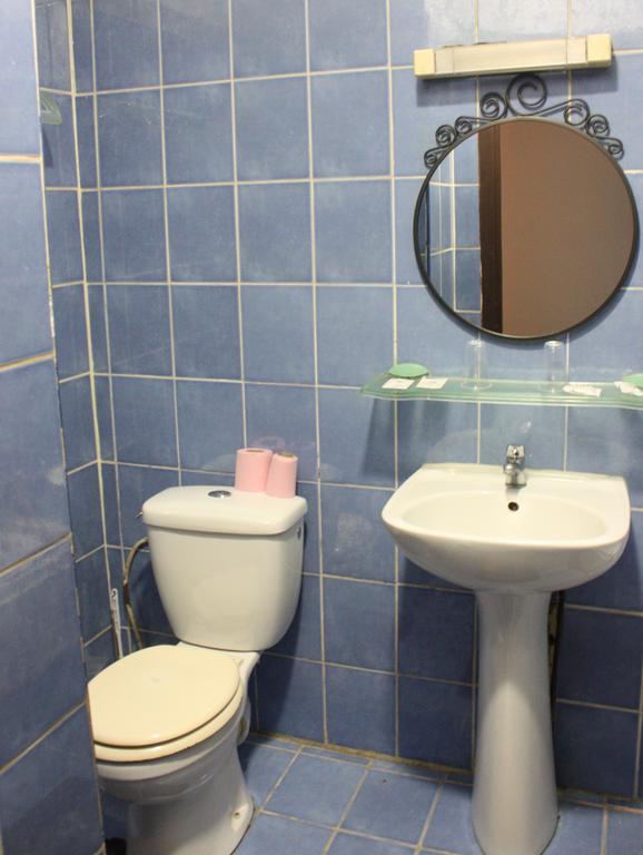 Hotel Petit Bastille Ольне-су-Буа Номер фото